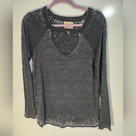 Chaser Long Sleeve Distressed Top, Size Medium - Picture 1 of 6